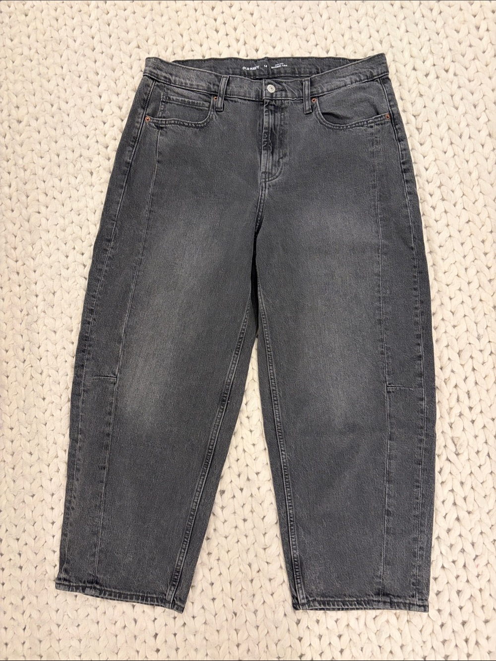 Old Navy Women's Cropped Barrel Jean High-Rise Jeans in Gray Wash